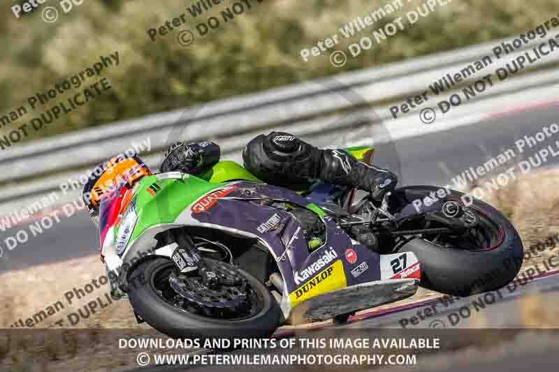 cadwell no limits trackday;cadwell park;cadwell park photographs;cadwell trackday photographs;enduro digital images;event digital images;eventdigitalimages;no limits trackdays;peter wileman photography;racing digital images;trackday digital images;trackday photos;z`